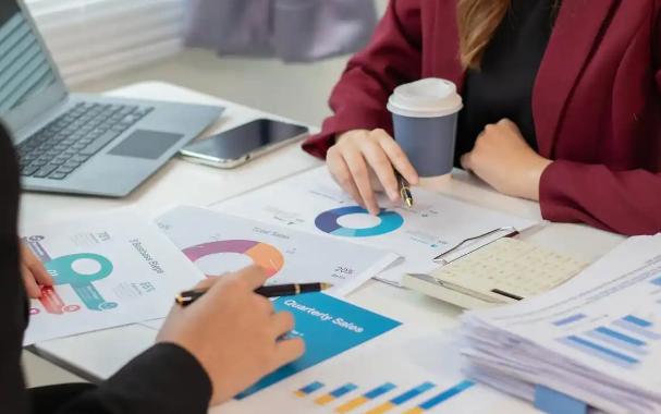 稅務(wù)師VS注冊(cè)會(huì)計(jì)師:哪個(gè)考試更讓人崩潰?數(shù)據(jù)揭露殘酷真相